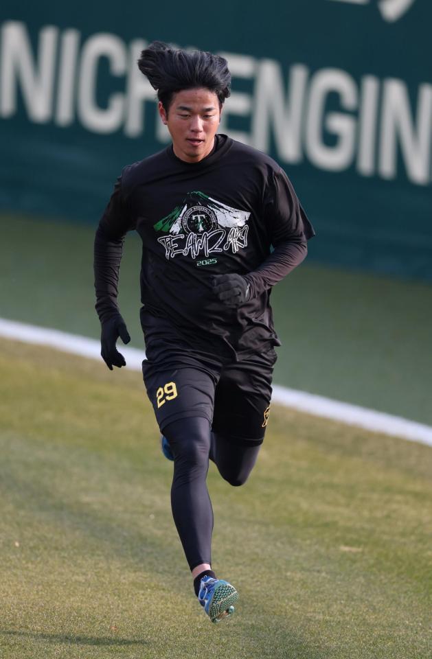 ダッシュをする高橋（撮影・中田匡峻）