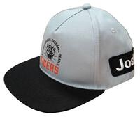 京セラドーム大阪開幕戦で入場者にプレゼントされる「京セラＤ開幕記念キャップ」（提供写真）