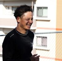 　懸命に坂道を走る大竹（撮影・西田忠信）