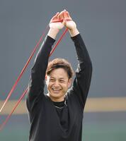 リラックスした表情でトレーニングする大竹（撮影・西田忠信）