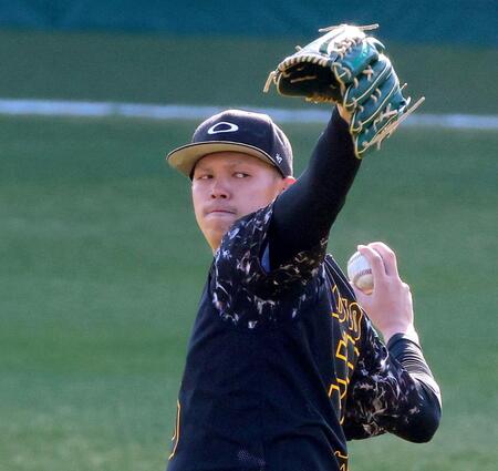 キャッチボールをして調整する能登（撮影・立川洋一郎）