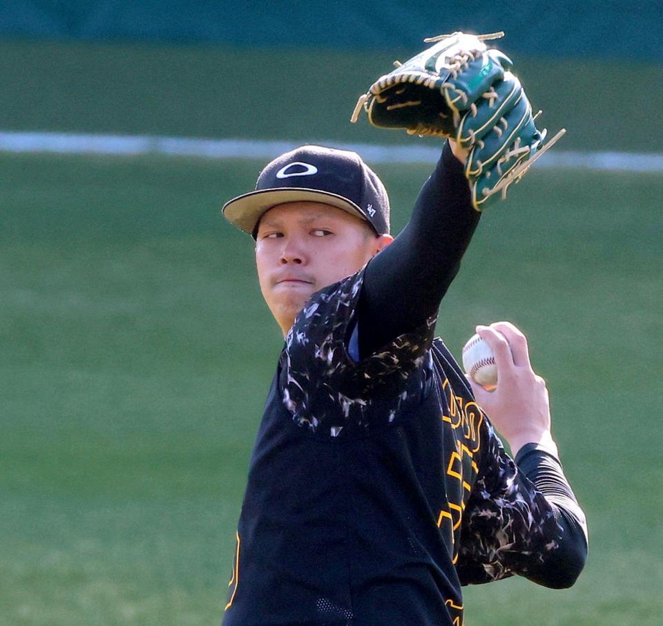 キャッチボールをして調整する能登（撮影・立川洋一郎）