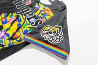 国際通りデザインユニフォーム袖（球団提供）