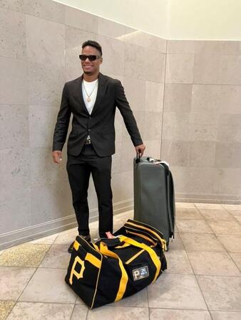 来日したダウリ・モレッタ（球団提供）