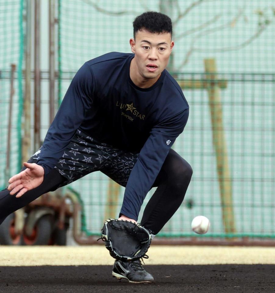 　ノックを受ける佐野