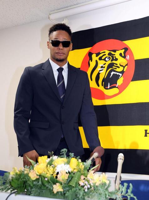 阪神の新助っ人がめっちゃオシャレ!