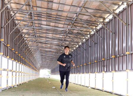 阪神・岩崎「めんそー路」チーム一番乗り試走「日がなくて走りやすかった」２月１日キャンプイン「焦らずいきたい」