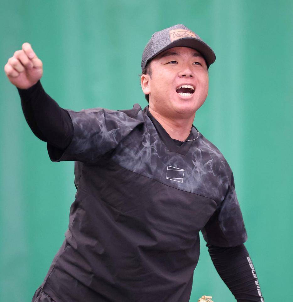 投球後に声を上げる阪神・村上頌樹＝宜野座（撮影・西田忠信）