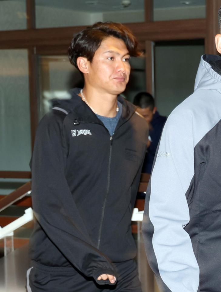 ミーティング会場に向かう西純（撮影・山口登）