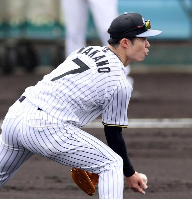 阪神・中野 新背番号「7」お披露目 ファンからは「似合ってる