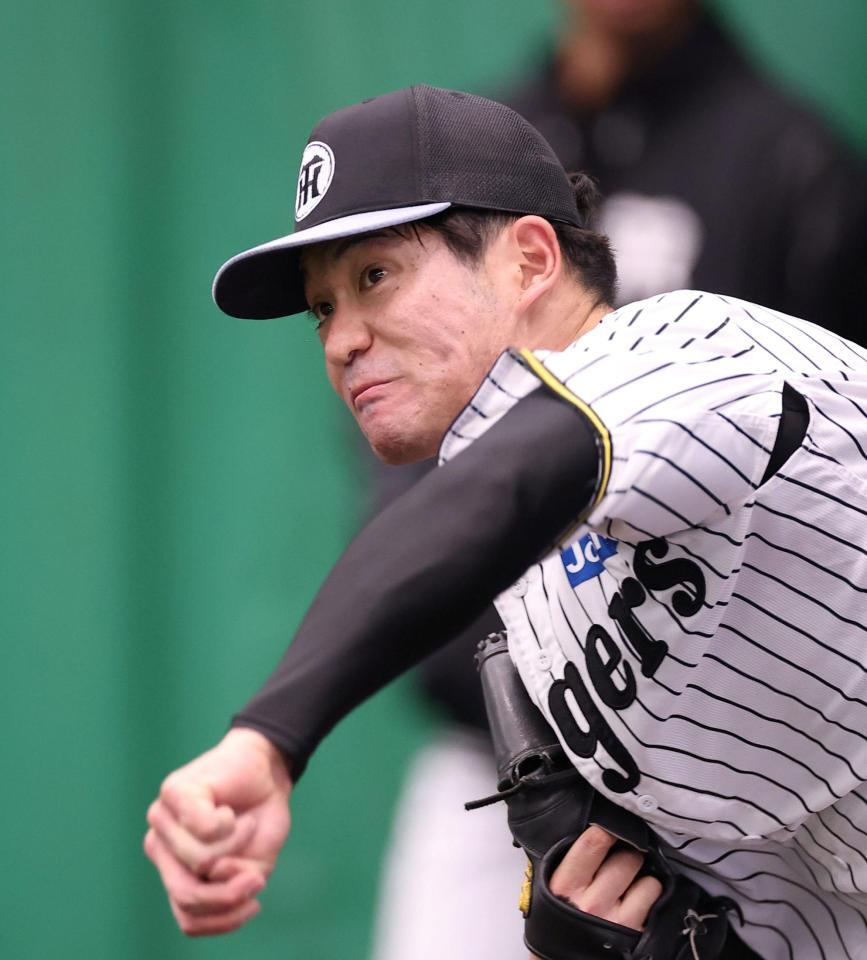 力強く投げ込む伊藤稜（撮影・西田忠信）