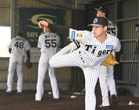 阪神・下村　キャンプ初ブルペンに平田２軍監督「いい球投げる」周囲も高評価　立ち投げ１３球、捕手座らせ２５球
