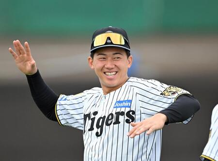 練習の合間に笑顔を見せる立石（撮影・飯室逸平）