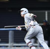 ４回、ソロを放った浜田（撮影・田中太一）