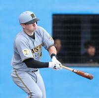 １回、中前打を放つディベイニー（撮影・西岡正）