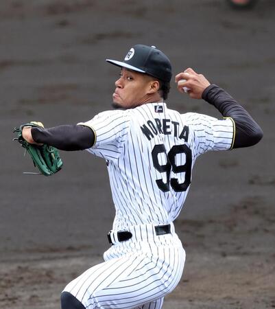 ライブＢＰに登板するモレッタ（撮影・山口登）