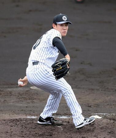 ライブＢＰに登板する富田（撮影・山口登）