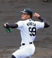 ライブＢＰに登板するモレッタ（撮影・山口登）