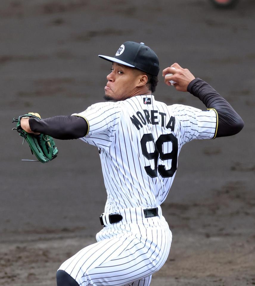 ライブＢＰに登板するモレッタ（撮影・山口登）