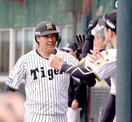 阪神・大山　初実戦初打席いきなり“１号”　藤川監督５番起用明言に一発回答「キャンプで取り組んでいることができた」