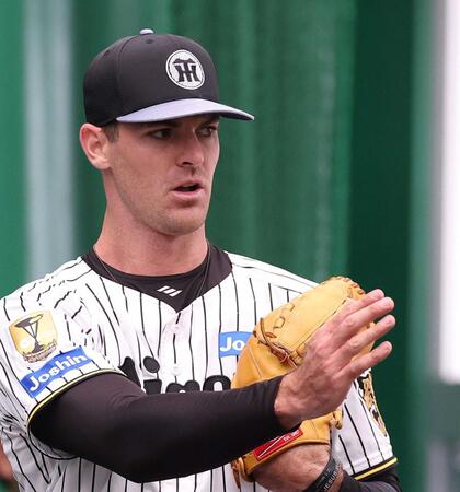 阪神　新外国人のラグズデールが１５０キロ超連発！落差の大きいカーブで空振り奪う場面も　今キャンプ初のライブＢＰ