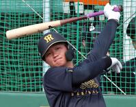 フリー打撃で快音を響かせる森下（撮影・立川洋一郎）