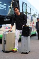 宜野座に到着した大竹（撮影・立川洋一郎）