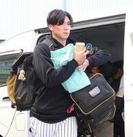 宜野座に到着した湯浅（撮影・西田忠信）