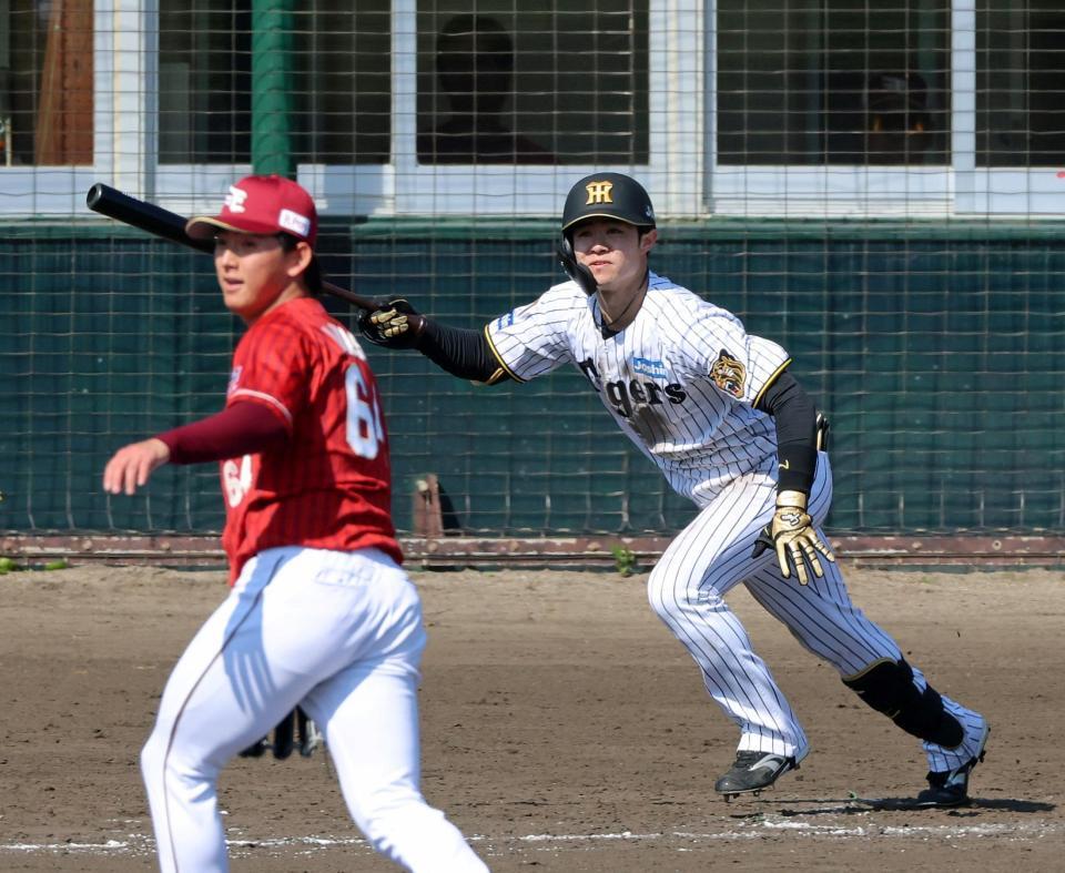 ５回、右前へ適時打を放つ中野（撮影・立川洋一郎）