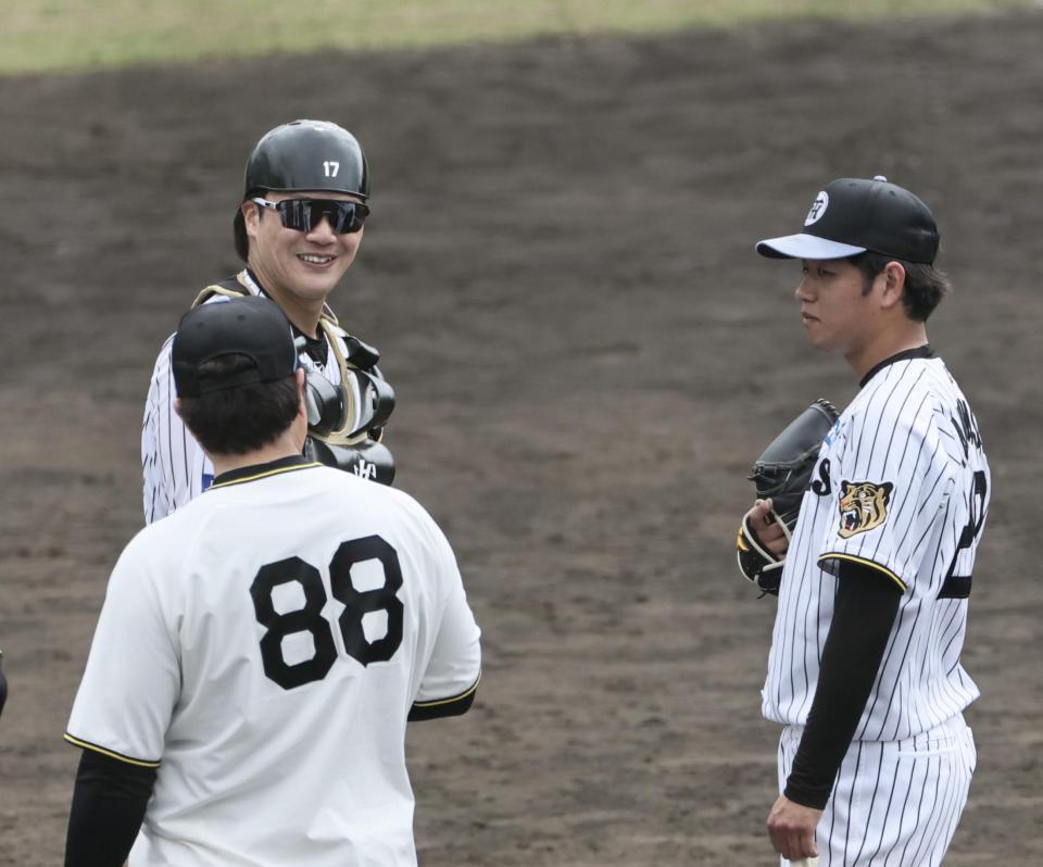 ライブＢＰで投げる高橋（撮影・田中太一）