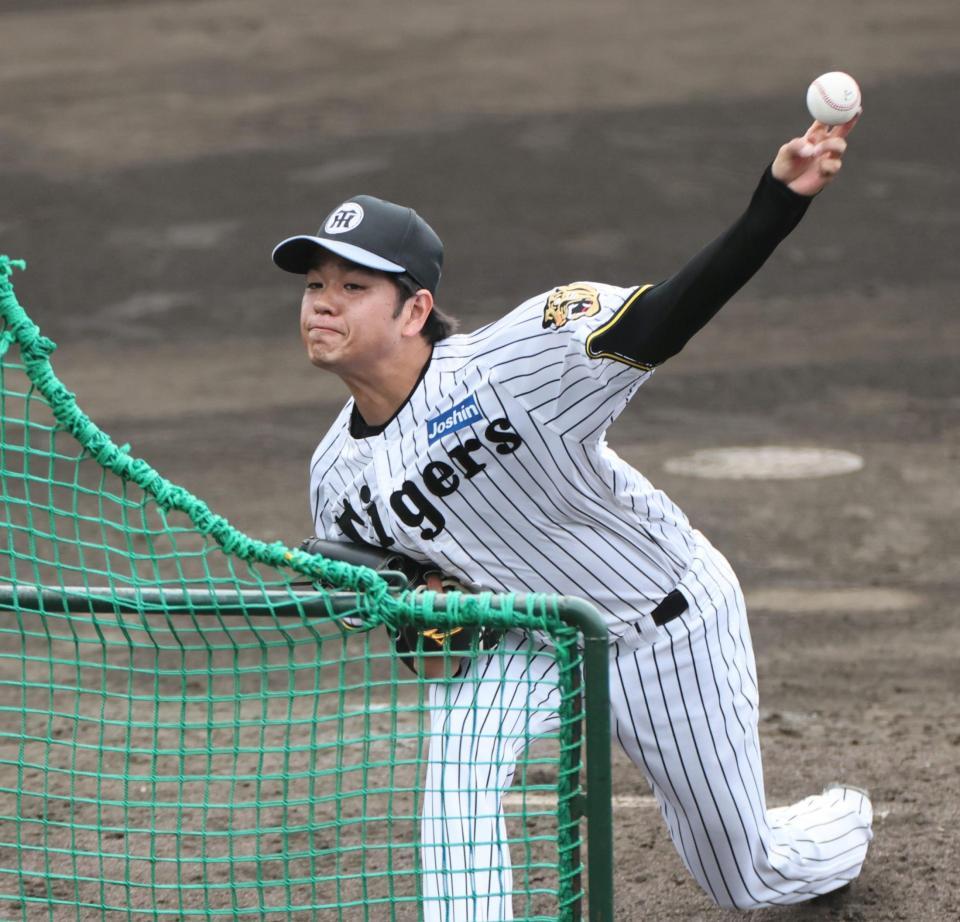 ライブＢＰで投げる高橋（撮影・田中太一）