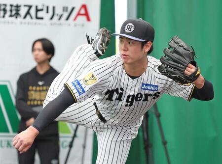 ブルペンで投げ込む石黒（撮影・立川洋一郎）