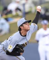 力投する先発の高橋（撮影・西田忠信）