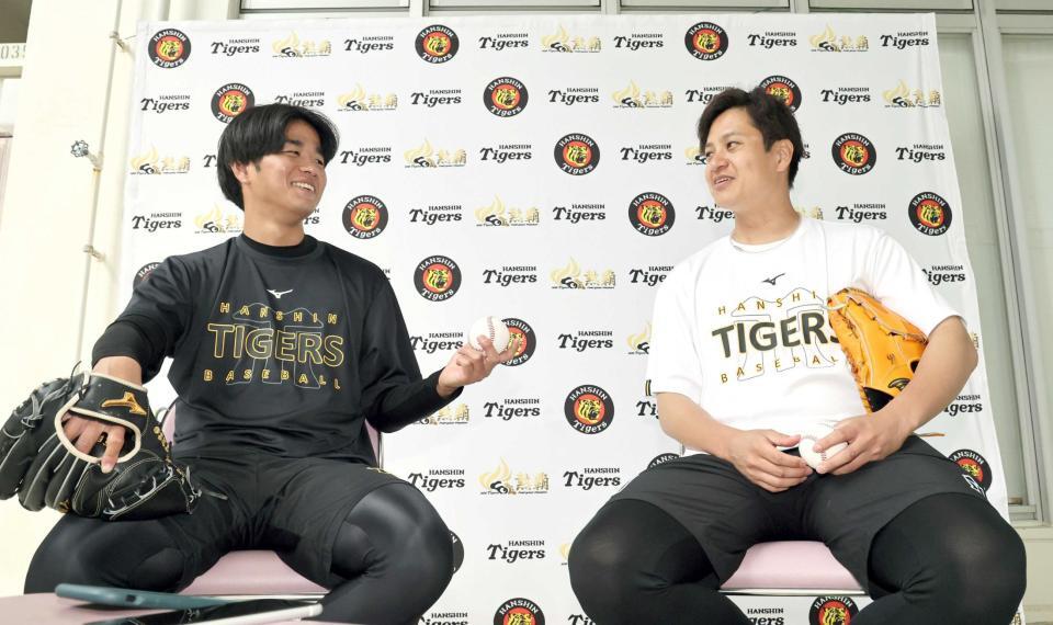 　笑顔で対談する高橋（左）と大竹（撮影・田中太一）