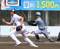 ３回、右翼線に適時二塁打を放つ中野（撮影・山口登）