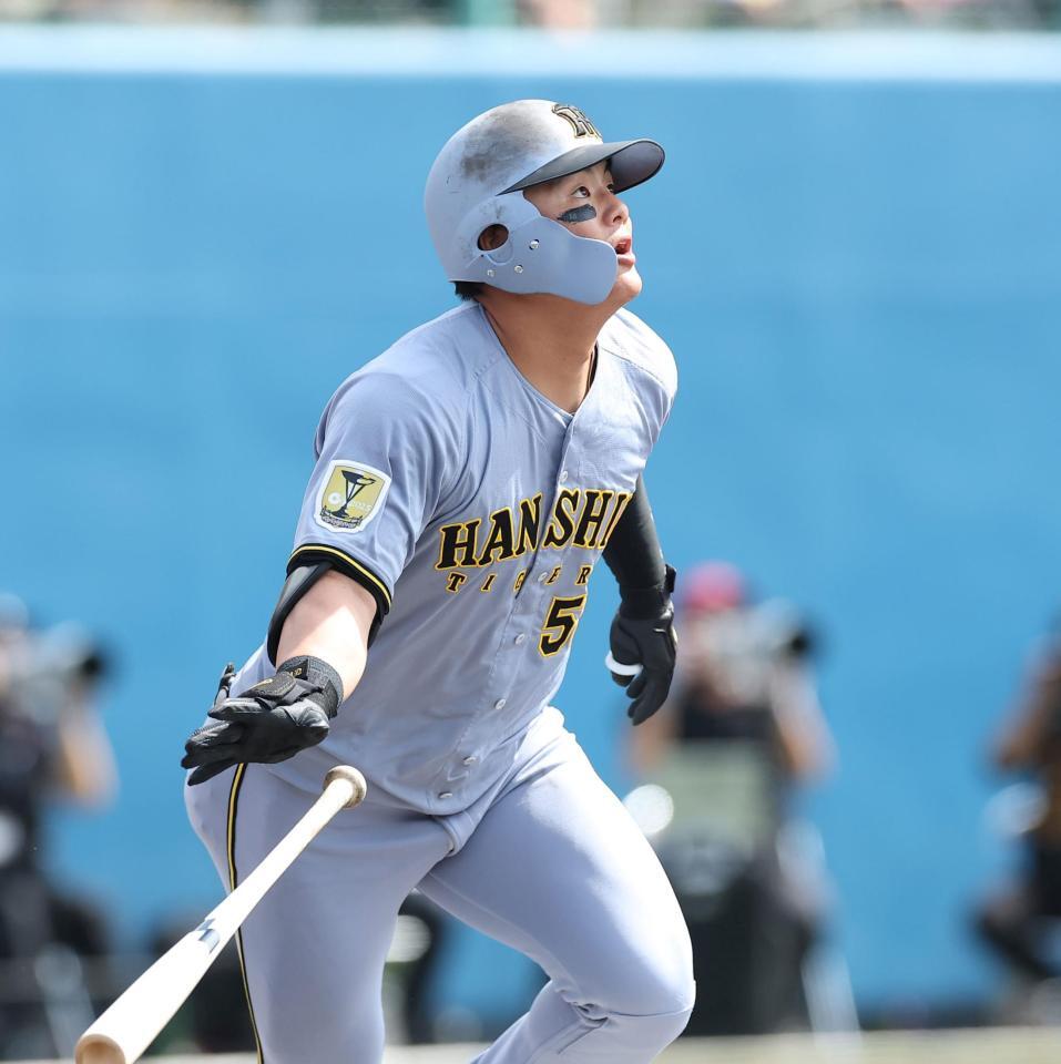 ２回、先制ソロを放つ前川（撮影・西田忠信）