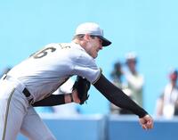 力投する先発のラグズデール（撮影・西田忠信）