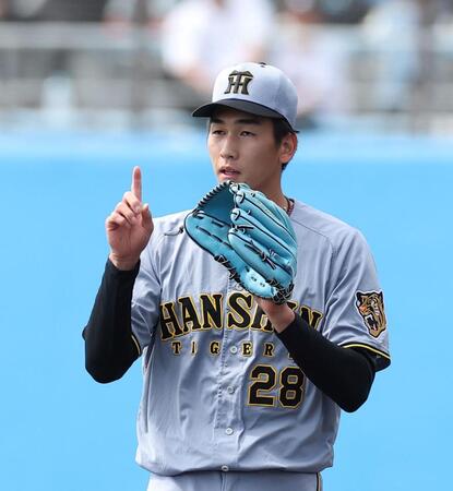 ３回、浅間を左飛に抑えた今朝丸（撮影・西田忠信）