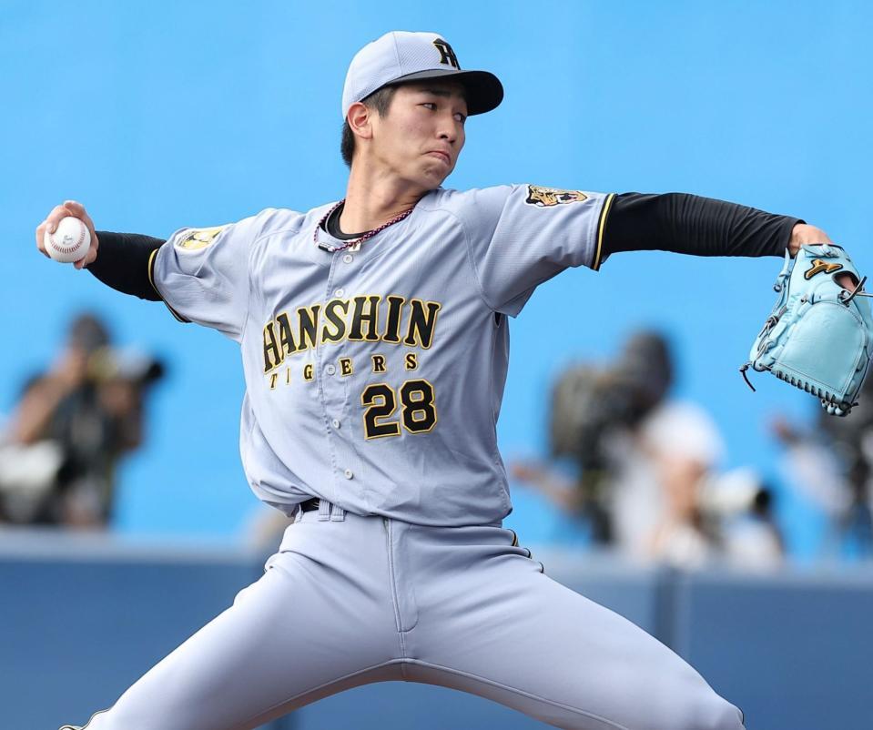 ４回、レイエスに対して投球する今朝丸（撮影・西田忠信）