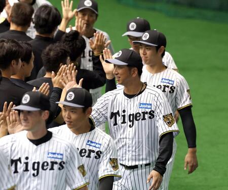 阪神・藤川監督　「次のステージにいよいよ行けるなと」伊原「キャンプを見ていて取り組みがプロになった」【一問一答】