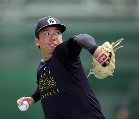 キャッチボールする村上（撮影・山口登）