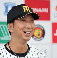 キャンプを総括する藤川監督（撮影・田中太一）