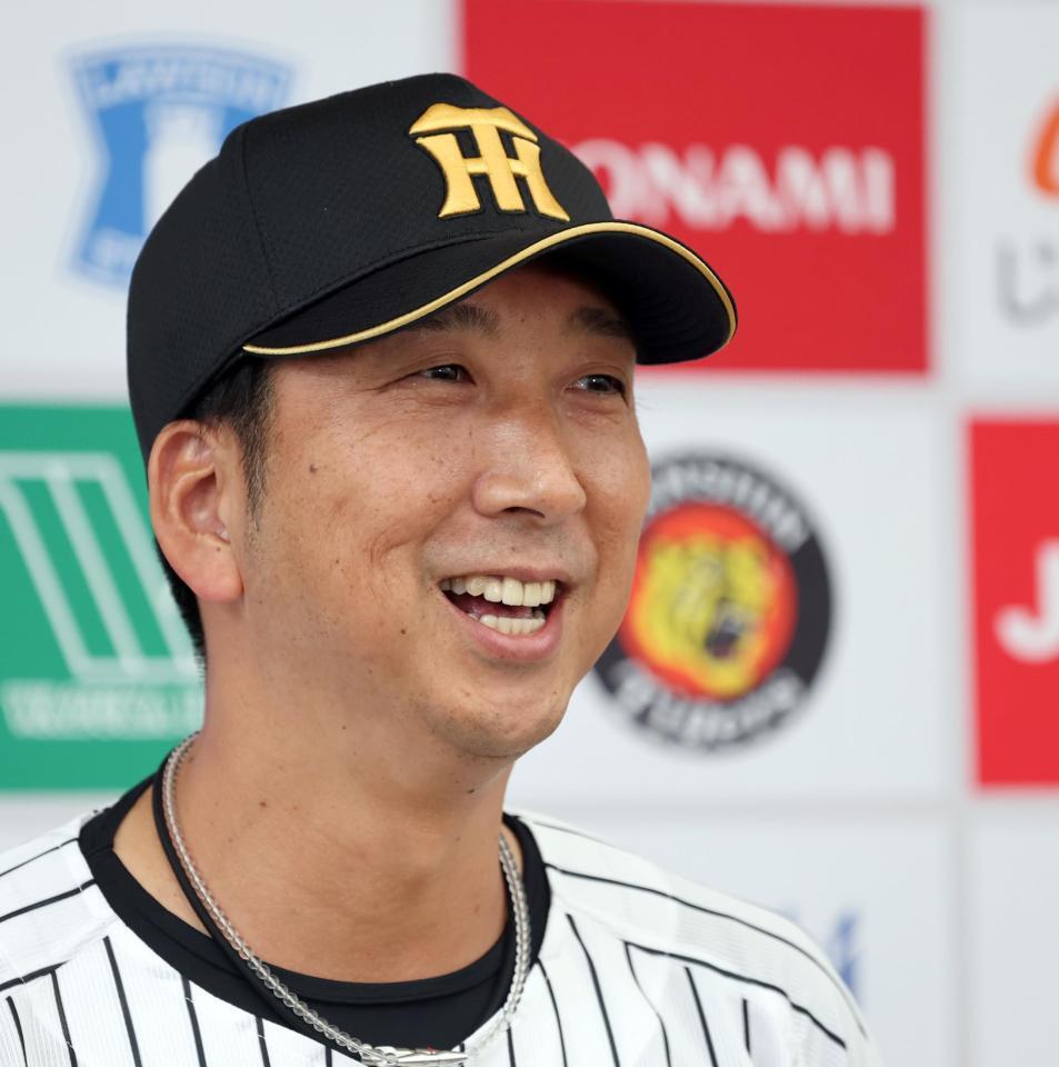 キャンプを総括する藤川監督（撮影・田中太一）