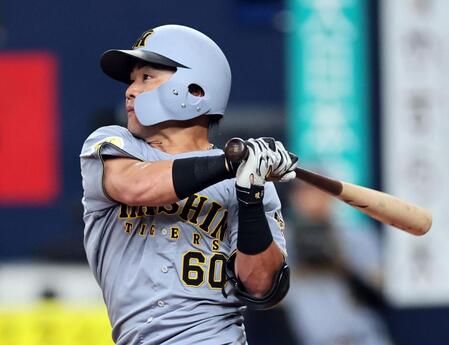 適時打を放つ小野寺（撮影・田中太一）