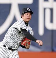 キャッチボールで調整する才木（撮影・西田忠信）