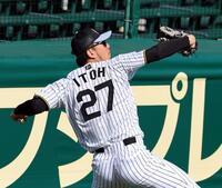 キャッチボールする伊藤将（撮影・山口登）