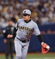 韓国　ムン・ボギョンに先制打を許す才木（撮影・西田忠信）