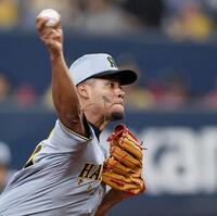 １回を無失点に抑えるモレッタ（撮影・田中太一）