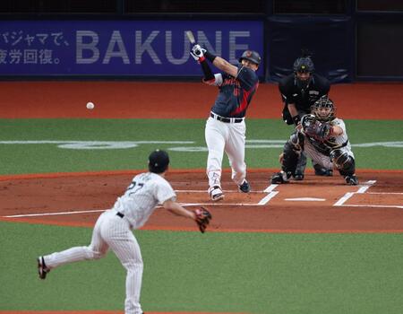 １回、村上を一塁ゴロに打ち取る伊藤将（撮影・山口登）