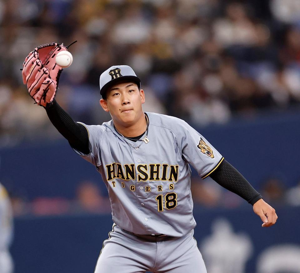 ４回から２番手で登板した阪神・伊原陵人＝京セラドーム大阪（撮影・西田忠信）